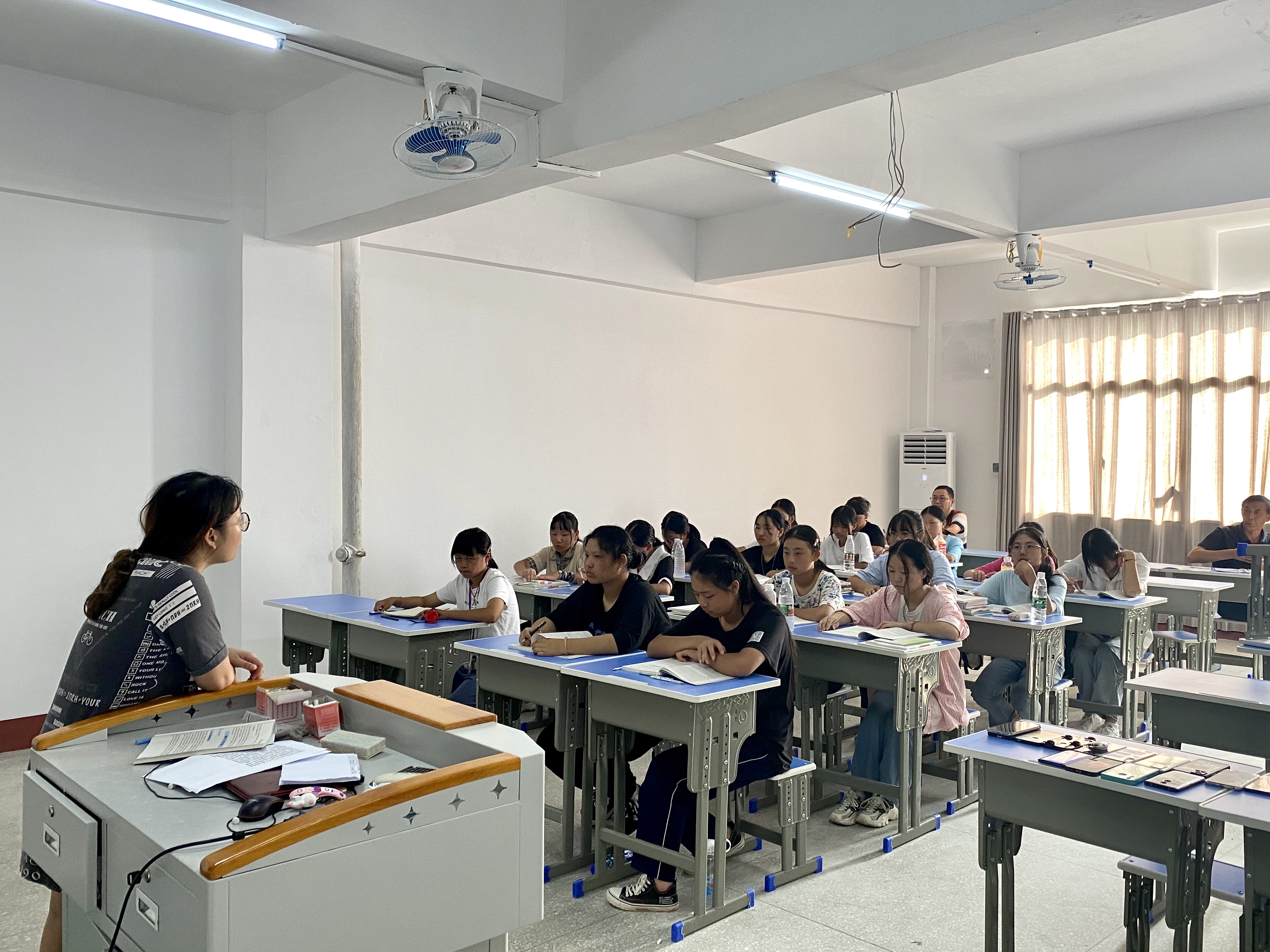 教学检查|咸宁振宁技工学校教学质量检查听课活动(图3)