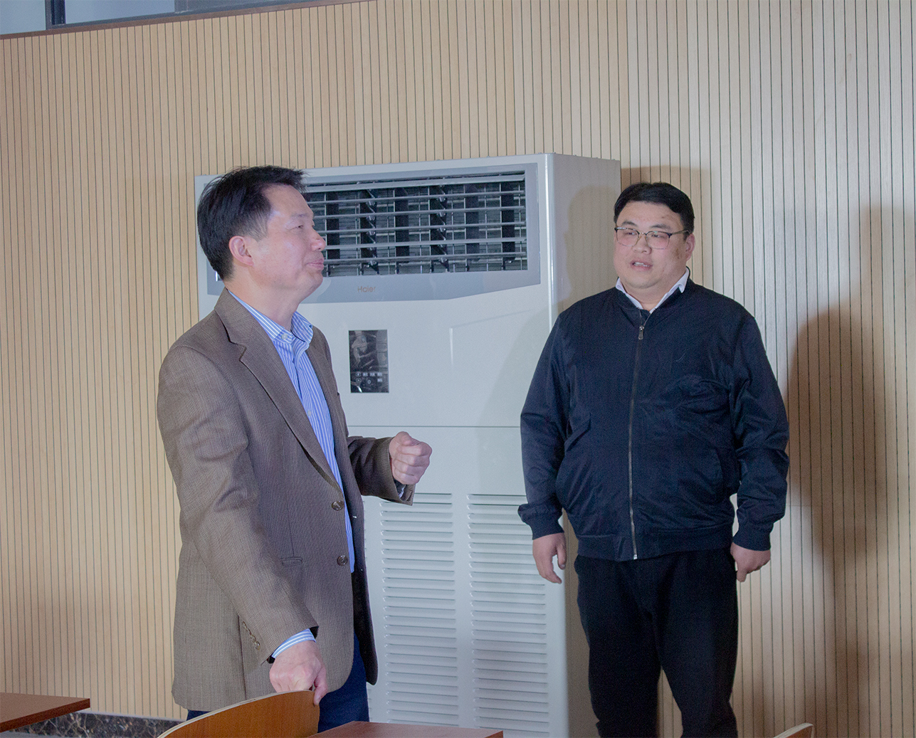 乘春风，开快车，高水平建设产业人才高地 | 市委常委、组织部部长徐小兵来校调研人才工作(图3)