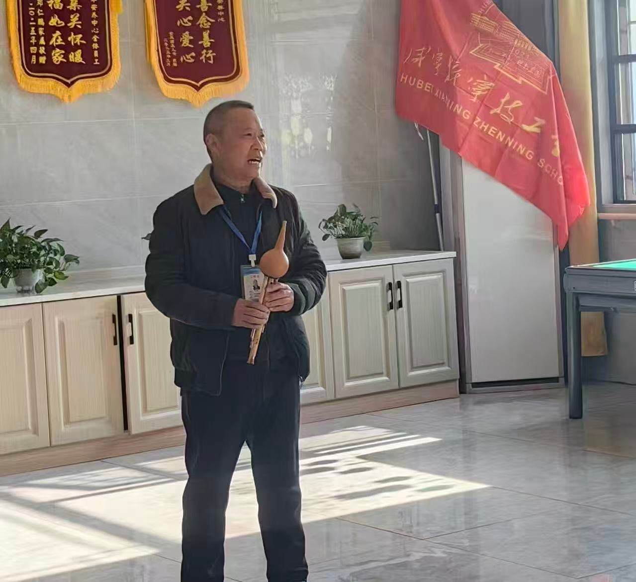 青春暖夕阳 誓言映初心——咸宁振宁技工学校25级新团员敬老践诺显担当(图17)