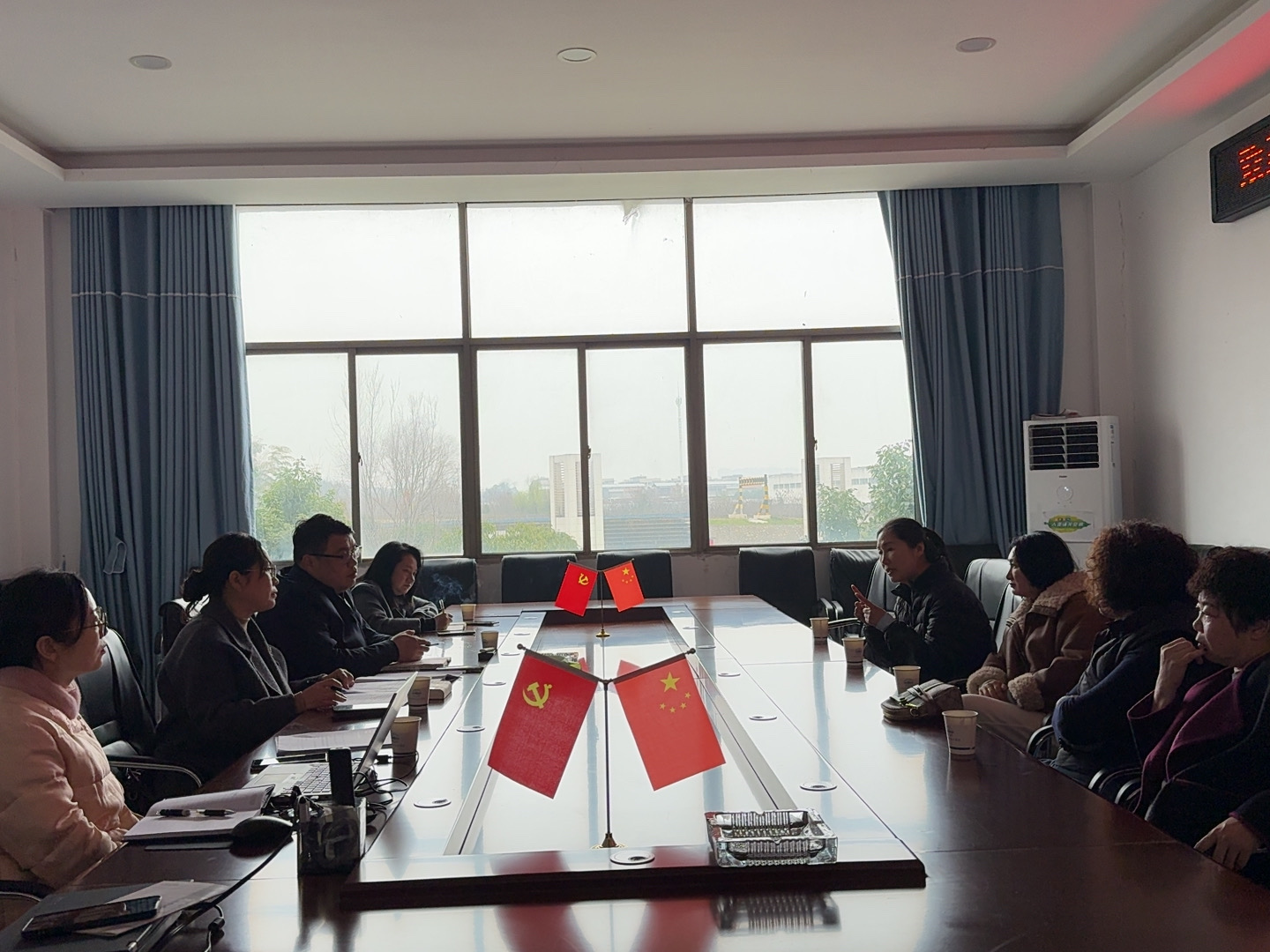跨越山海携手合作 共谱育人崭新篇章 ——辽宁省锦州市子强高中代表团到访咸宁振宁技工学校开展合作交流(图2)
